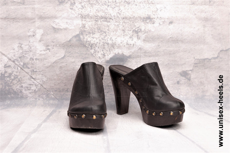 1005 - High-quality, handmade high-heel clogs with real wooden soles and real leather 