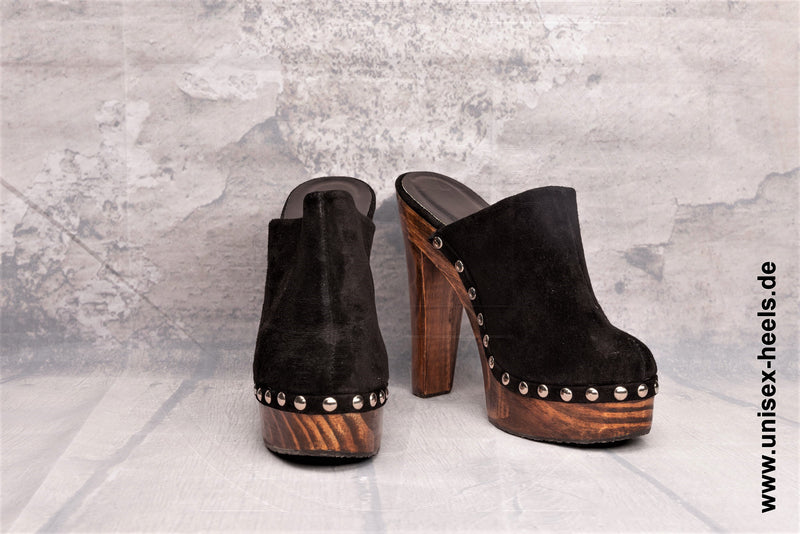 1006 - High quality handmade high heel platform clogs with real wooden sole and suede.