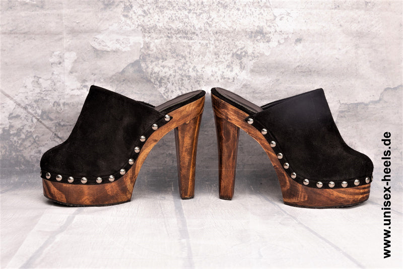 1006 - High quality handmade high heel platform clogs with real wooden sole and suede.